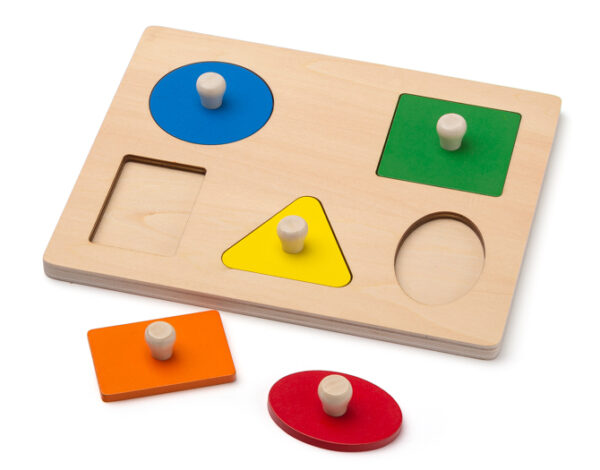 Puzzlebrett mit fünf Formen
