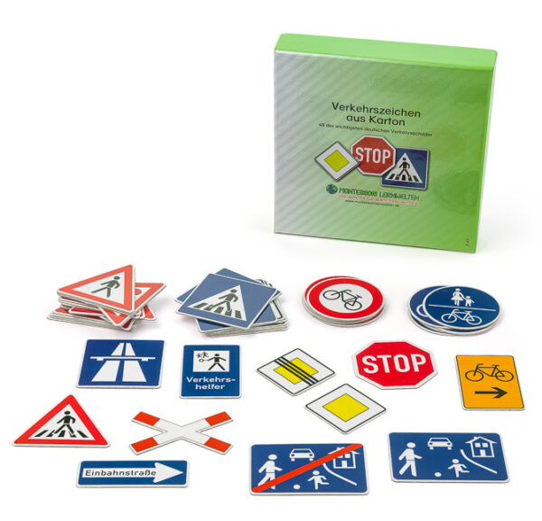 Verkehrszeichen aus Karton
