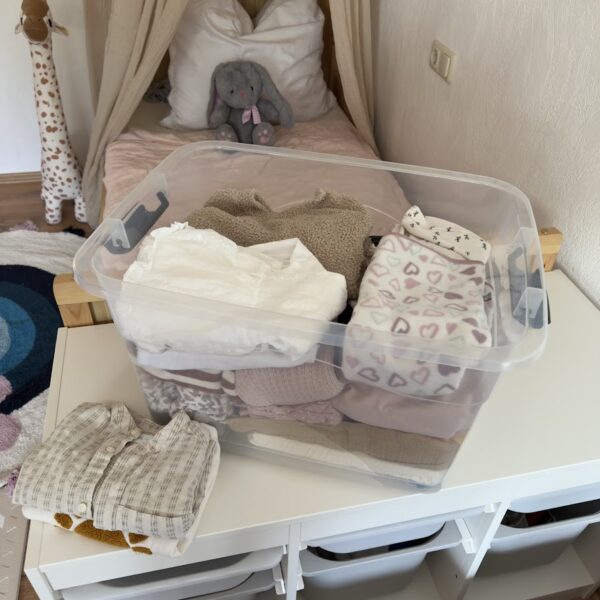 4 x 65 L Aufbewahrungsbox mit Deckel - stapelbar und rollbar – Bild 9