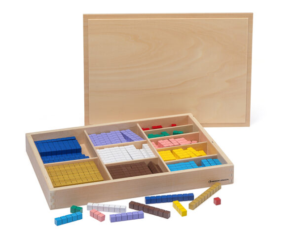 Montessori Rechenstäbchen mit Rillen aus Holz in den Montessori-Farben