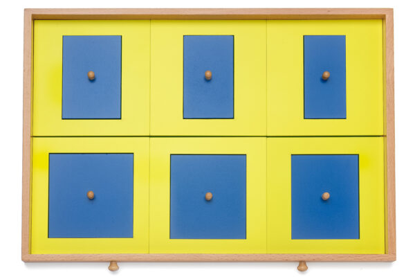 Geometrische Kommode mit Einführungsrahmen – Bild 8