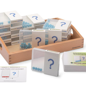 Klassensatz: 20 Schüttelboxen auf einem Holztablett mit Arbeitskartei