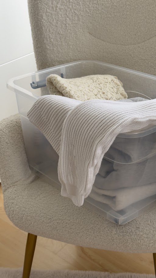 12 x XL Aufbewahrungsbox mit Deckel - stapelbar und rollbar 7 12 x XL Aufbewahrungsbox mit Deckel - stapelbar und rollbar – Bild 7