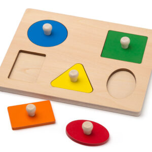 Puzzlebrett mit fünf Formen