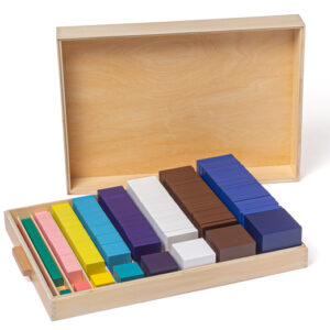 B-Ware: Kasten mit Würfeln und Quadraten