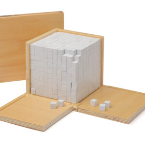 Kasten mit 1000 Kuben