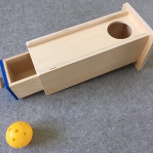 Holzkasten mit Schublade