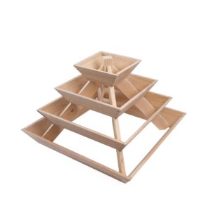 Erdbeerpyramide mit 4 Etagen aus witterungsbeständigem Lärchenholz